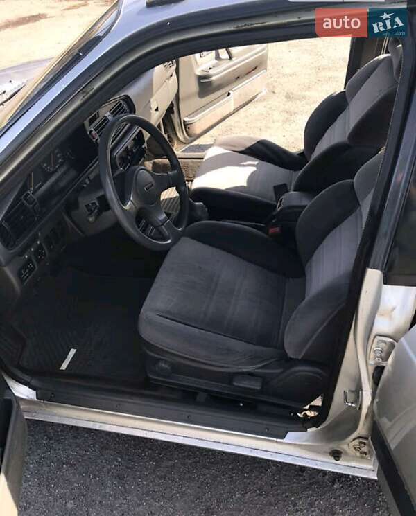 Хэтчбек Mazda 626 1992 в Верхней Сыроватке фото 7 Хэтчбек Mazda 626 1992 в Верхней Сыроватке