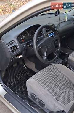 Седан Mazda 626 1998 в Киеве