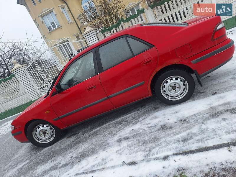 Седан Mazda 626 1999 в Черновцах