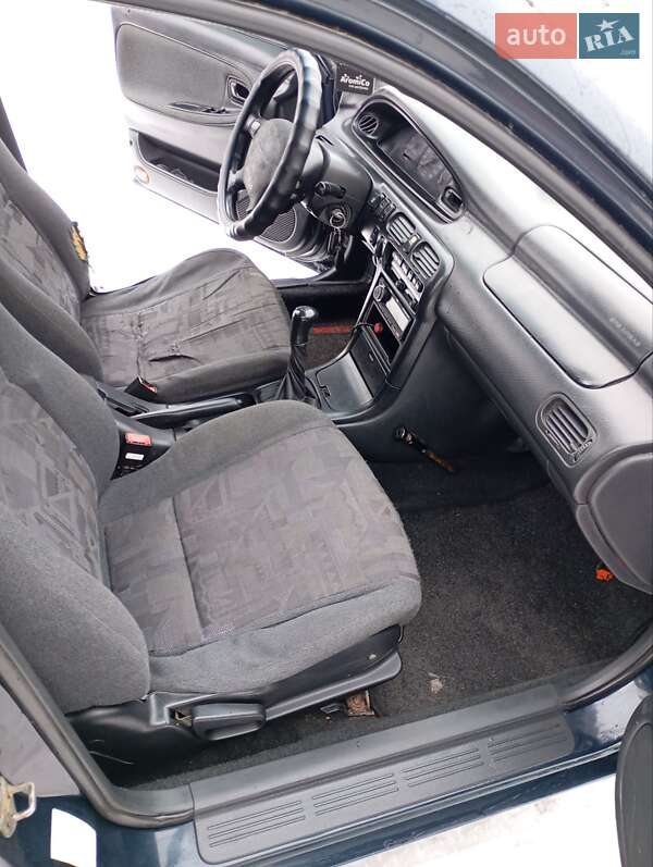 Седан Mazda 626 1995 в Деражні