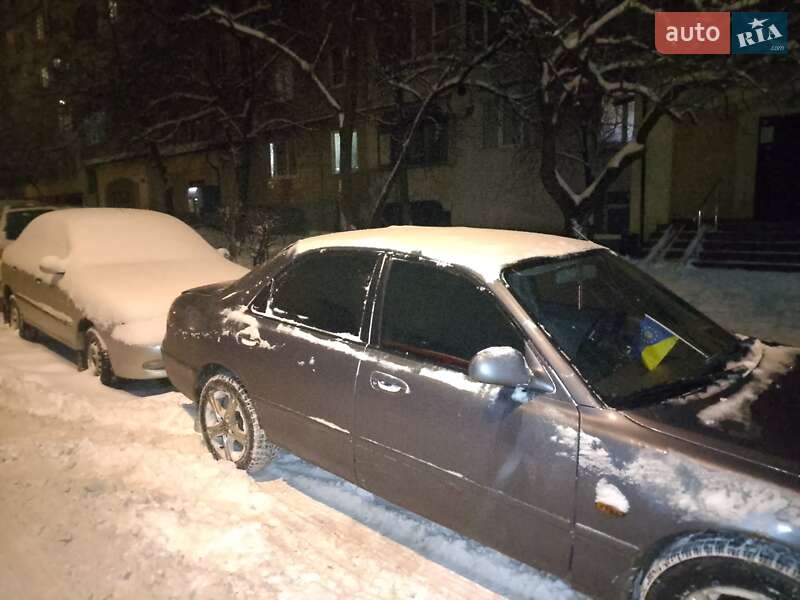 Седан Mazda 626 1993 в Львове