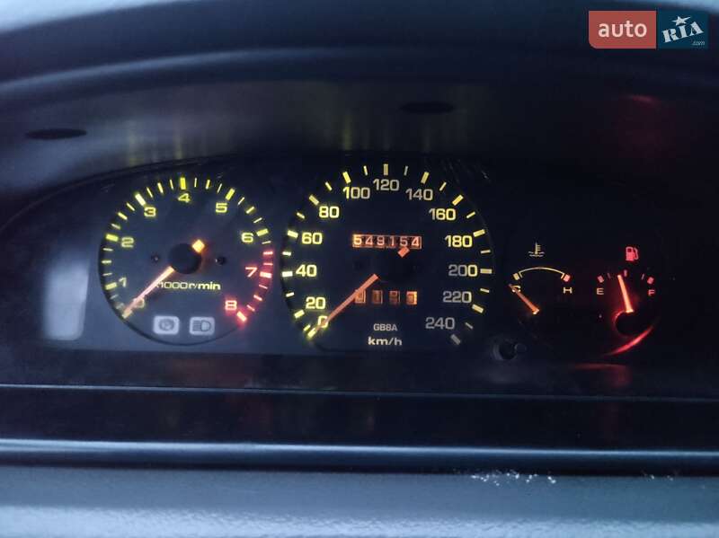 Седан Mazda 626 1995 в Ромнах