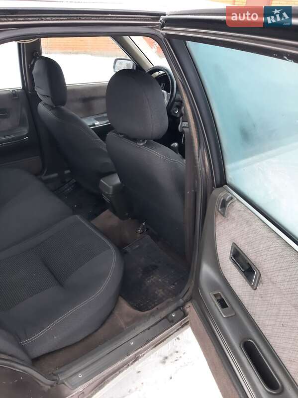 Хэтчбек Mazda 626 1989 в Одессе