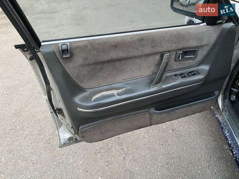 Хэтчбек Mazda 626 1989 в Кременчуге