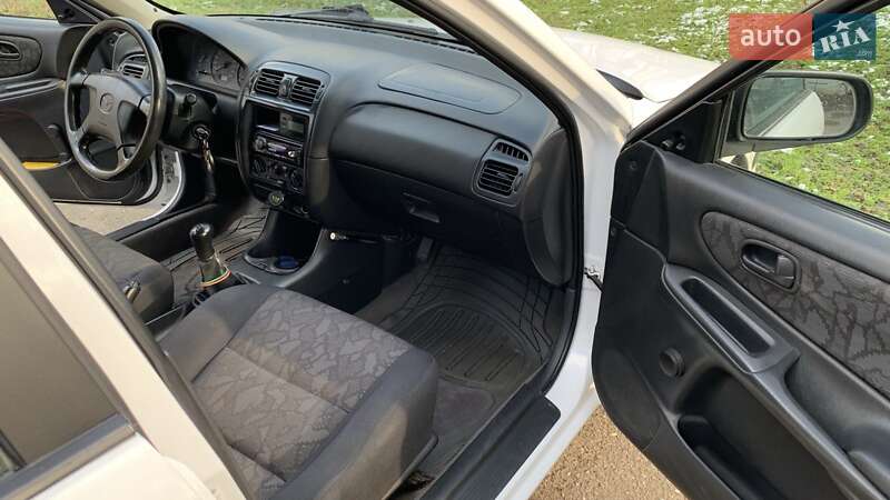 Хэтчбек Mazda 626 1998 в Рени
