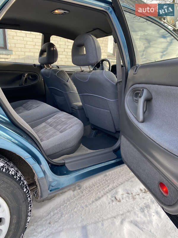 Хэтчбек Mazda 626 1995 в Турийске