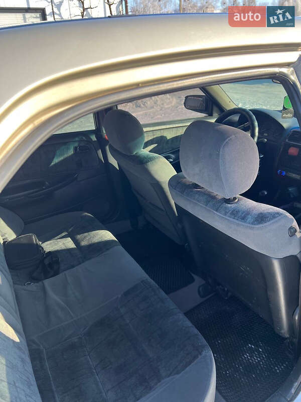 Седан Mazda 626 1998 в Хмельницком