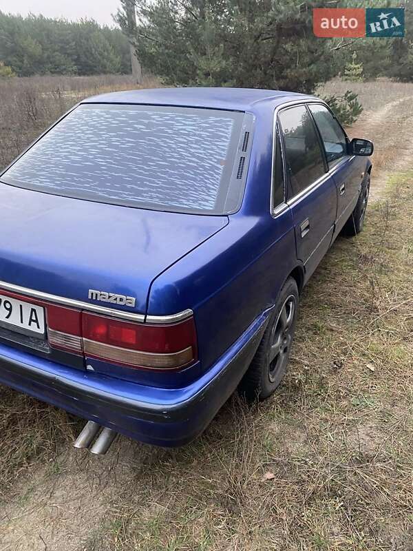 Седан Mazda 626 1987 в Кременчуці