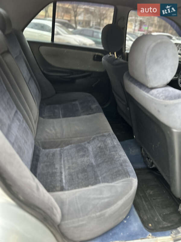 Седан Mazda 626 1998 в Одесі