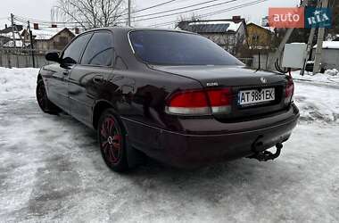 Седан Mazda 626 1993 в Угринові