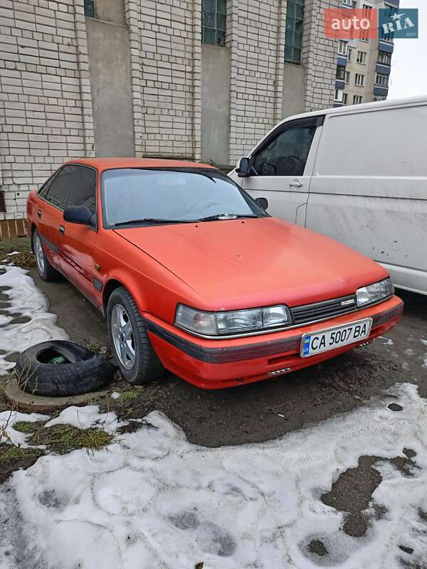 Хетчбек Mazda 626 1988 в Черкасах фото 2 Хетчбек Mazda 626 1988 в Черкасах