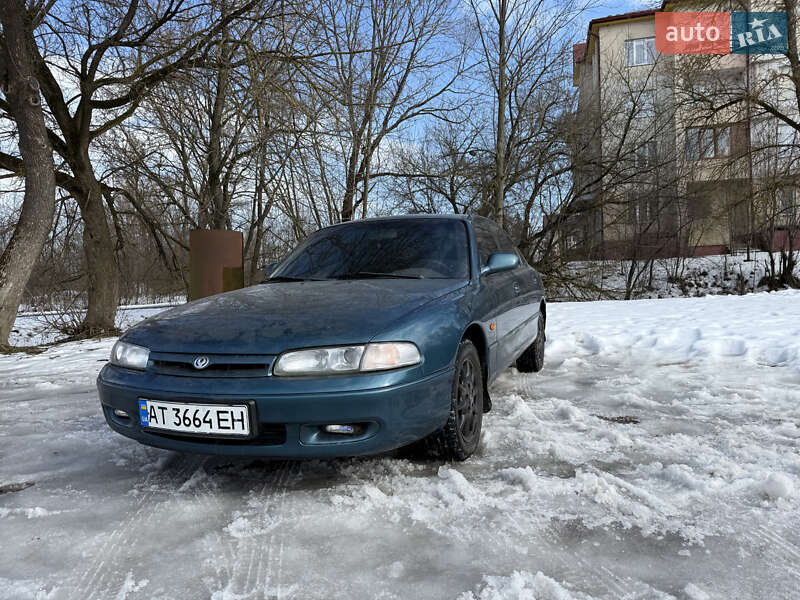 Седан Mazda 626 1993 в Рожнятові