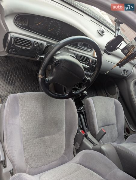 Седан Mazda 626 1996 в Яворові