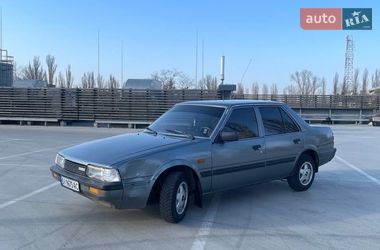 Седан Mazda 626 1985 в Киеве