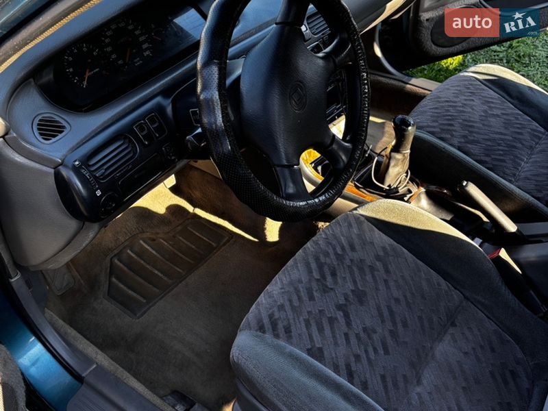 Хетчбек Mazda 626 1992 в Роздільній фото Хетчбек Mazda 626 1992 в Роздільній