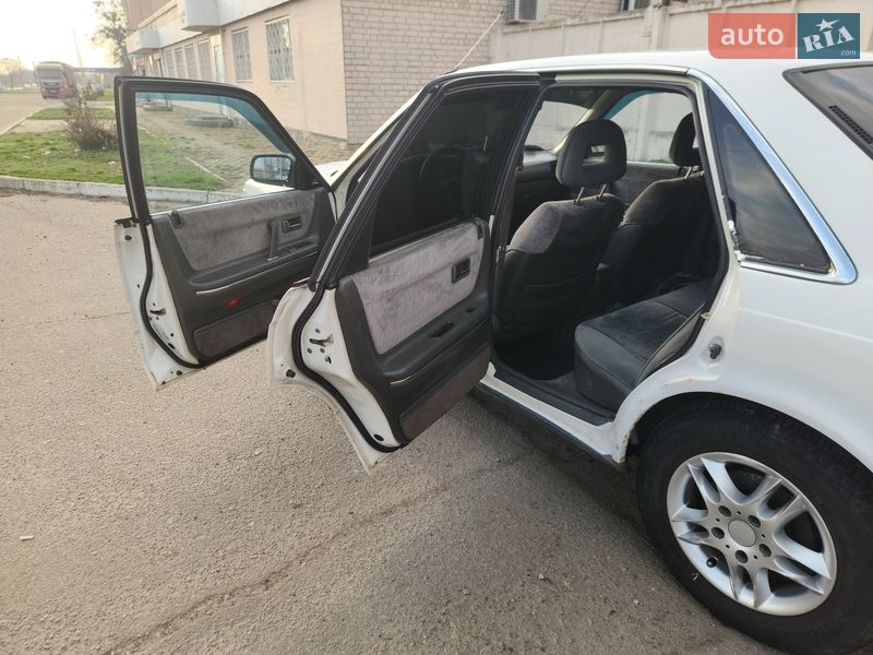 Седан Mazda 626 1990 в Полтаве