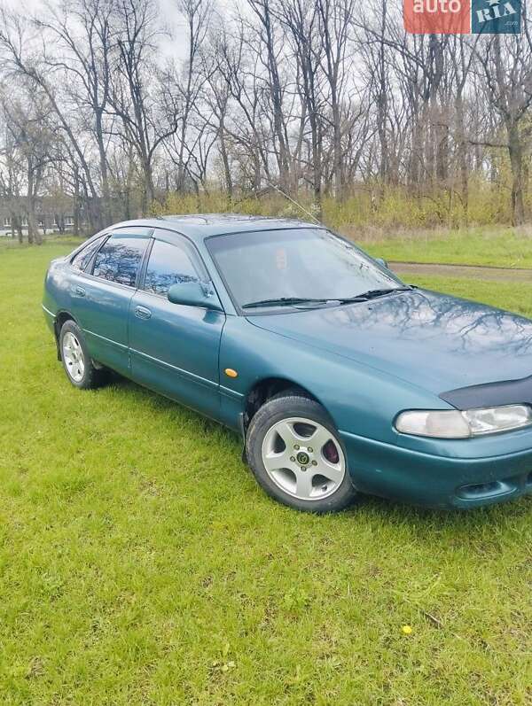 Хетчбек Mazda 626 1995 в Кам'янському