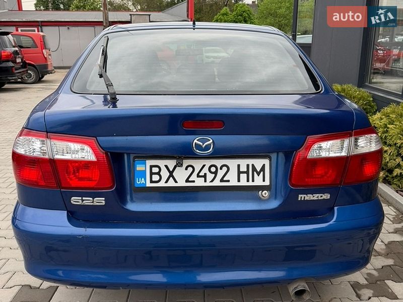 Хэтчбек Mazda 626 2000 в Черновцах
