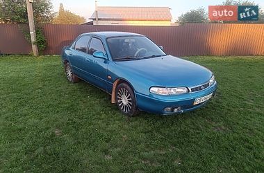 Седан Mazda 626 1993 в Ромнах