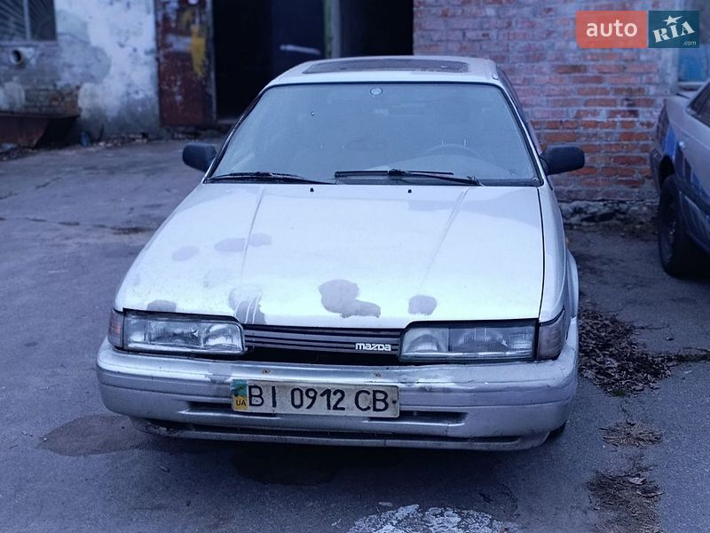 Хэтчбек Mazda 626 1988 в Кременчуге