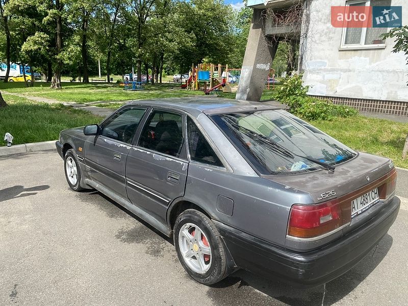 Хэтчбек Mazda 626 1988 в Киеве