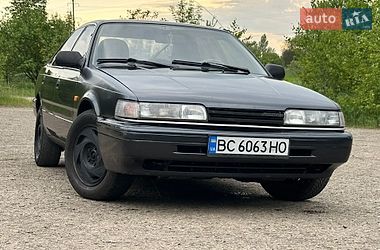 Хэтчбек Mazda 626 1988 в Новом Роздоле