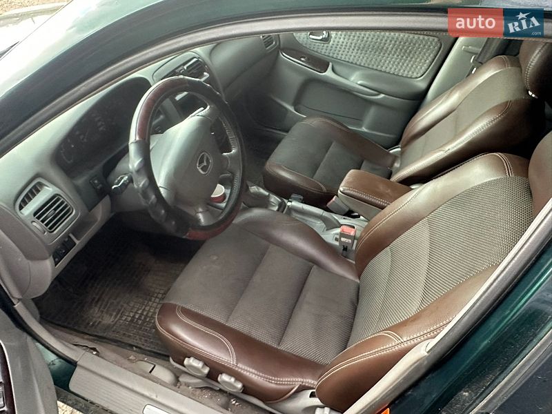 Седан Mazda 626 2002 в Василькові