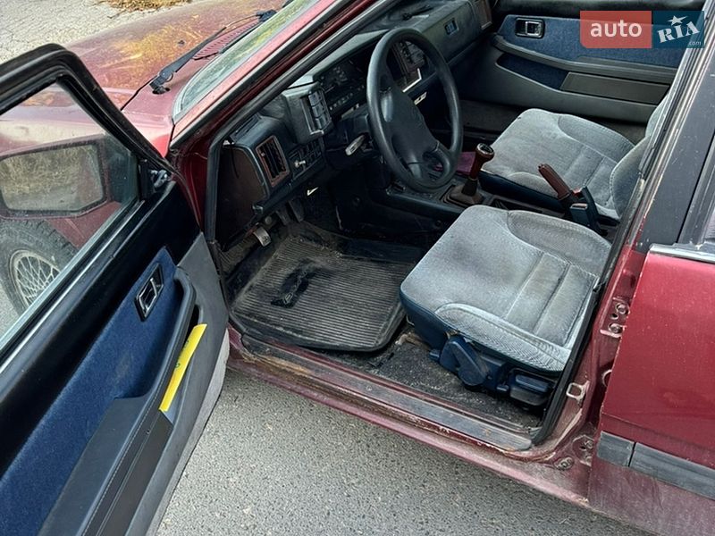 Хэтчбек Mazda 626 1987 в Одессе