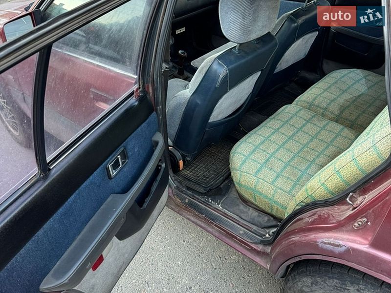 Хэтчбек Mazda 626 1987 в Одессе