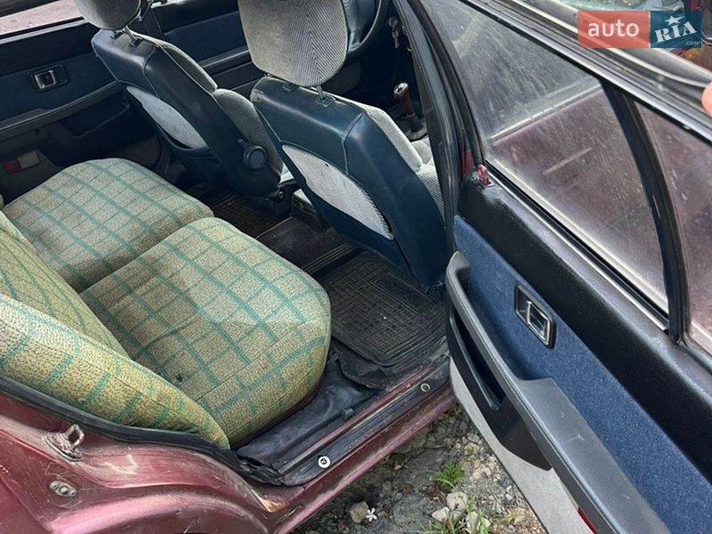 Хэтчбек Mazda 626 1987 в Одессе