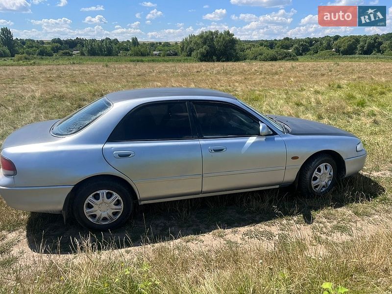 Седан Mazda 626 1997 в Гайсине