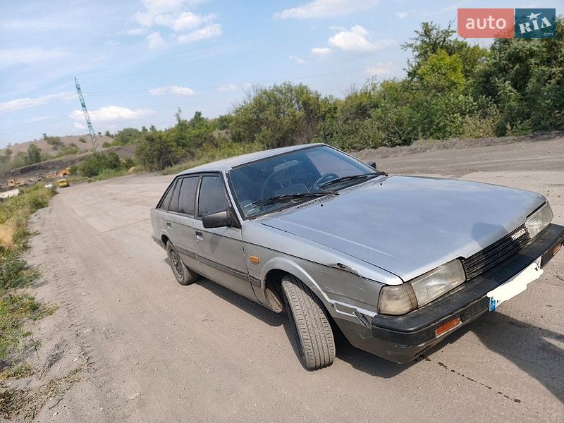 Седан Mazda 626 1984 в Терновке