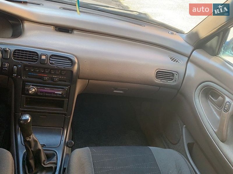 Седан Mazda 626 1994 в Виннице
