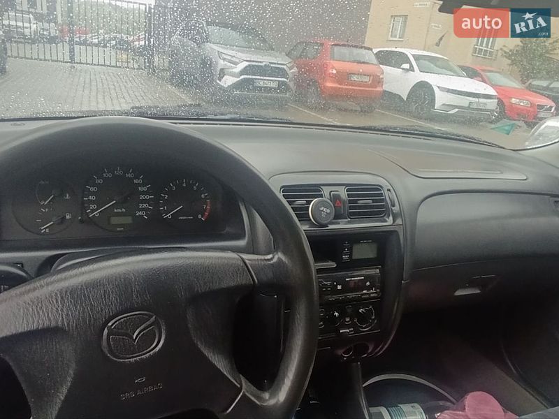 Седан Mazda 626 1998 в Львові