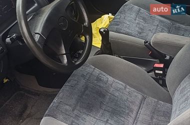 Седан Mazda 626 1998 в Львові