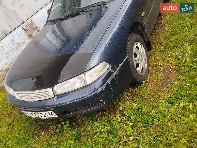 Хетчбек Mazda 626 1997 в Наварії