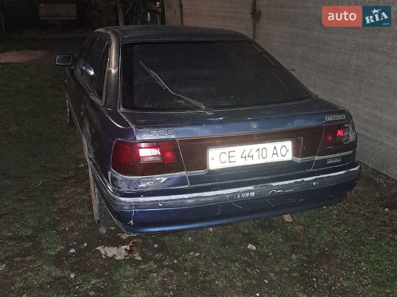 Хетчбек Mazda 626 1988 в Чернівцях