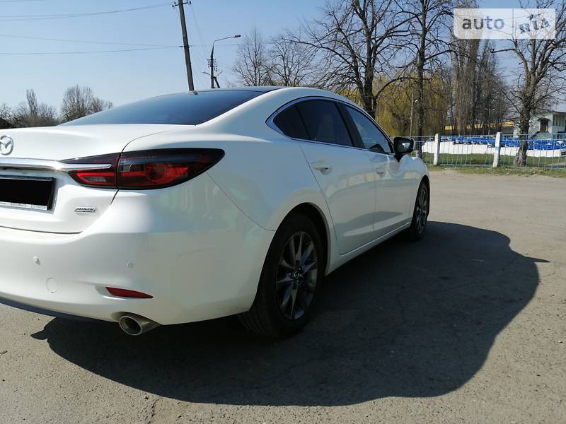 Седан Mazda 6 2018 в Чернівцях