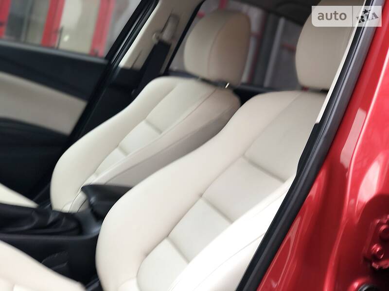 Седан Mazda 6 2015 в Івано-Франківську