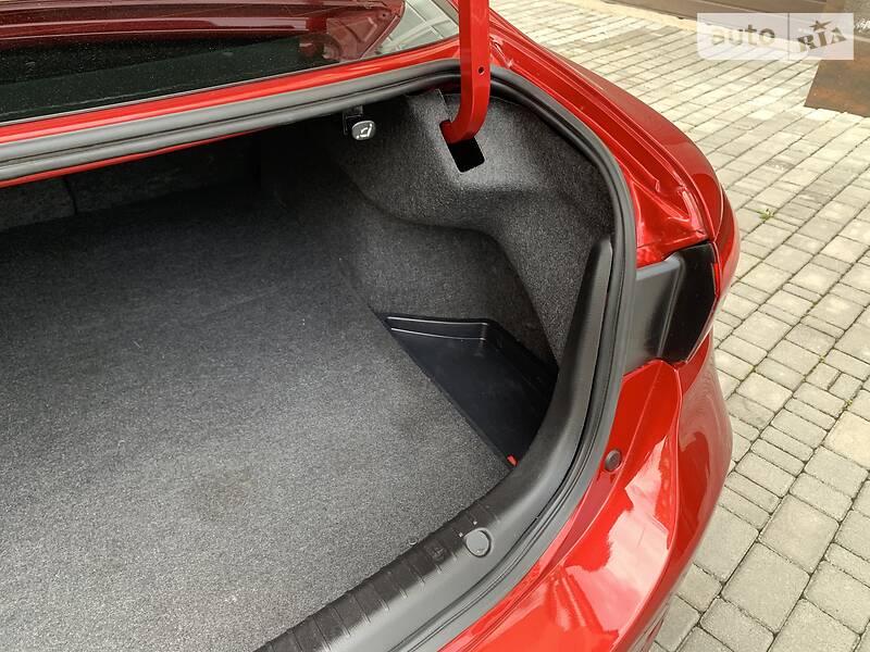 Седан Mazda 6 2015 в Івано-Франківську