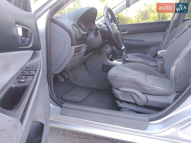 Седан Mazda 6 2005 в Гайвороне