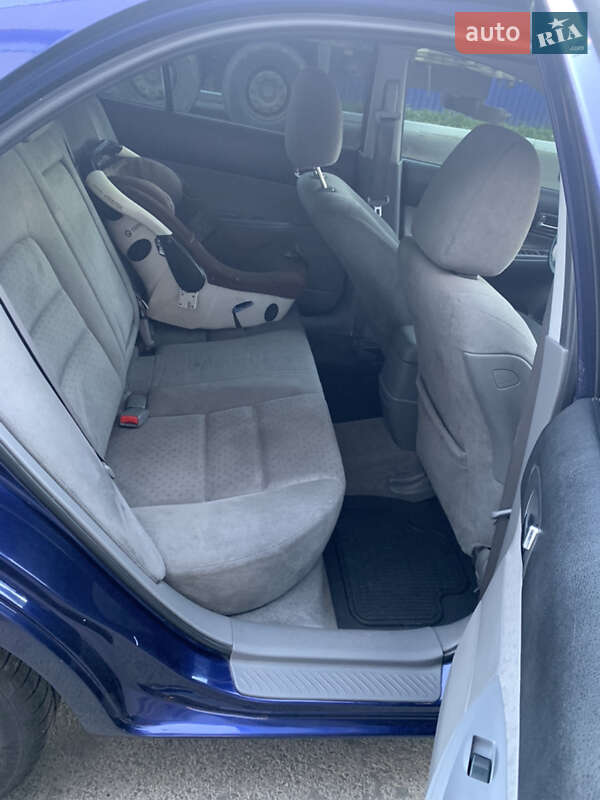 Седан Mazda 6 2002 в Мукачево