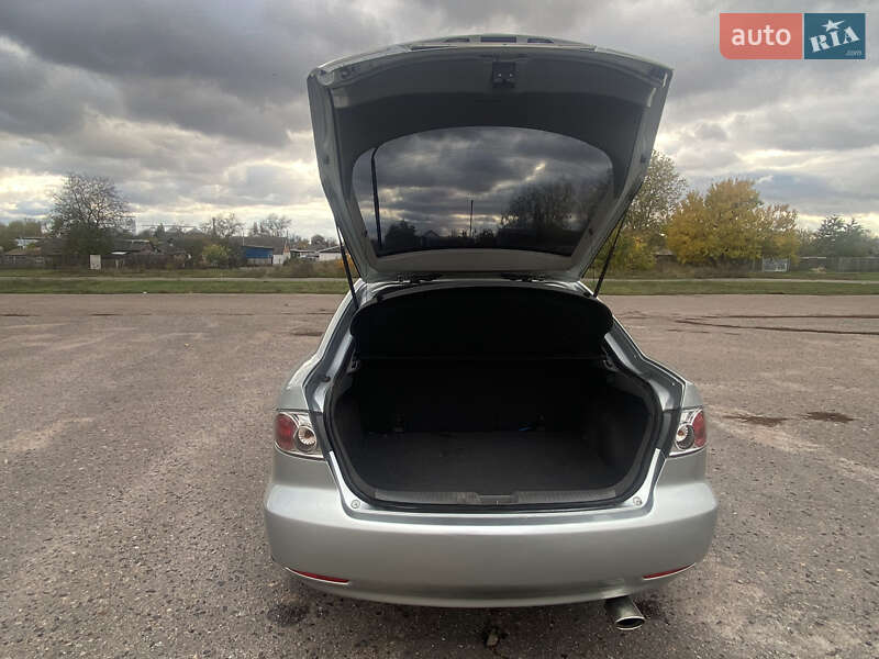 Лифтбек Mazda 6 2003 в Карловке