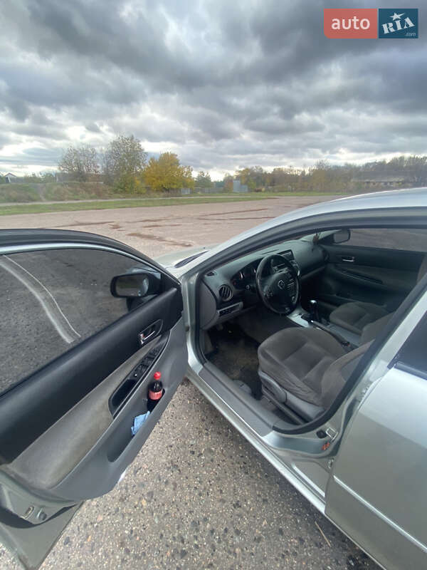 Лифтбек Mazda 6 2003 в Карловке