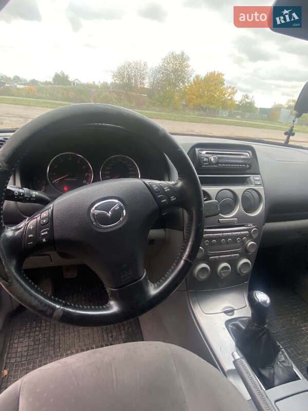 Лифтбек Mazda 6 2003 в Карловке