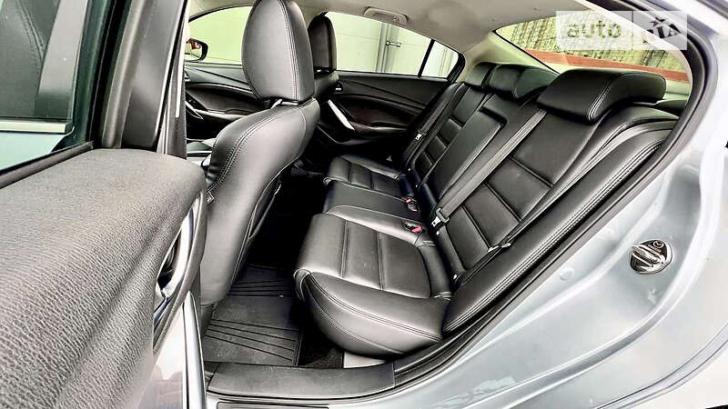 Седан Mazda 6 2016 в Киеве