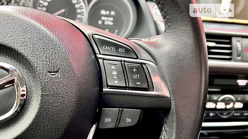 Седан Mazda 6 2016 в Киеве