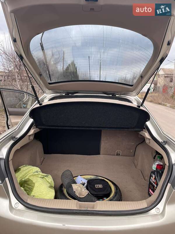 Лифтбек Mazda 6 2004 в Николаеве