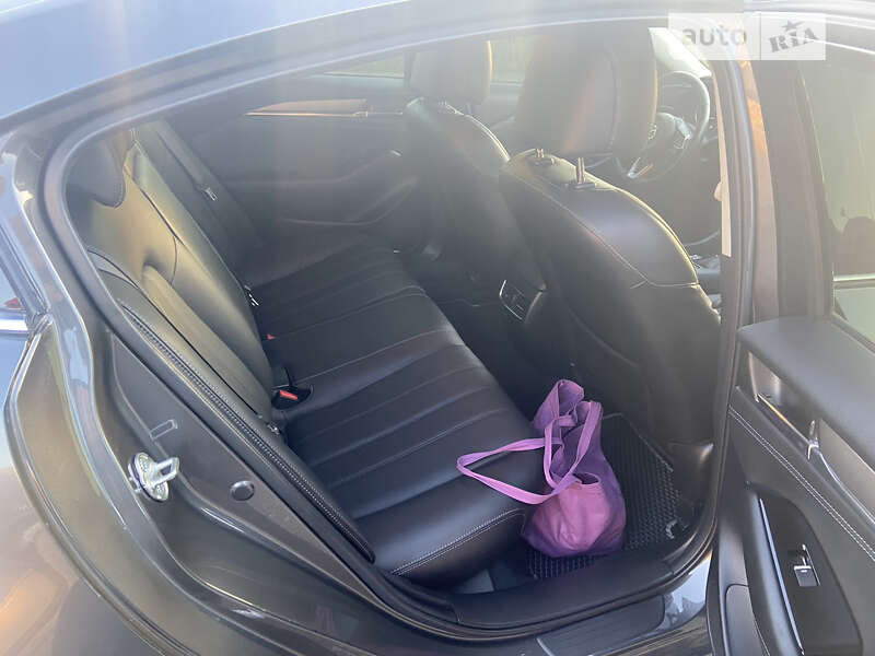 Седан Mazda 6 2018 в Киеве