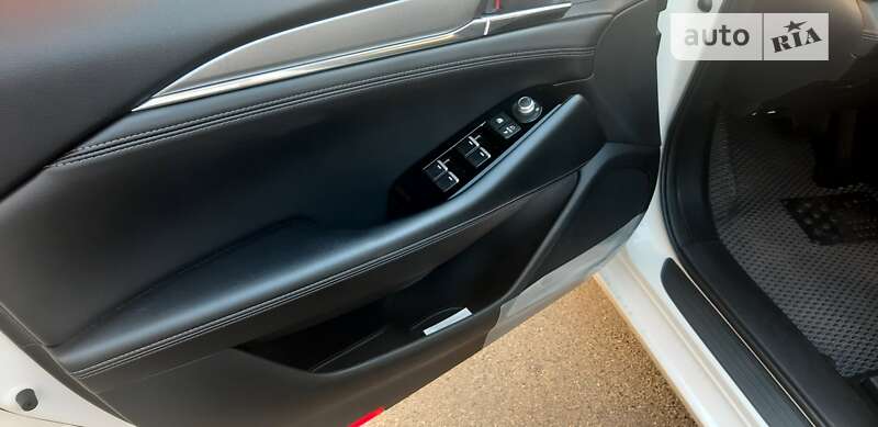 Седан Mazda 6 2019 в Киеве